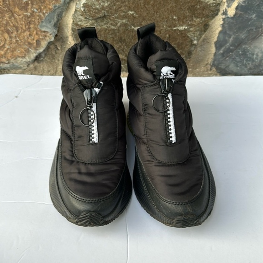 Sorel Out 'N About III Puffy Zip Boot size 7.5